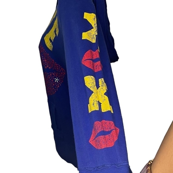 Derek Heart XOXO Hoodie Red Blue & Red - Picture 3 of 3